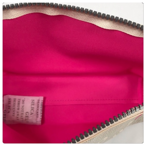 Nwt Cosmetic case by Benefit - Picture 5 of 5